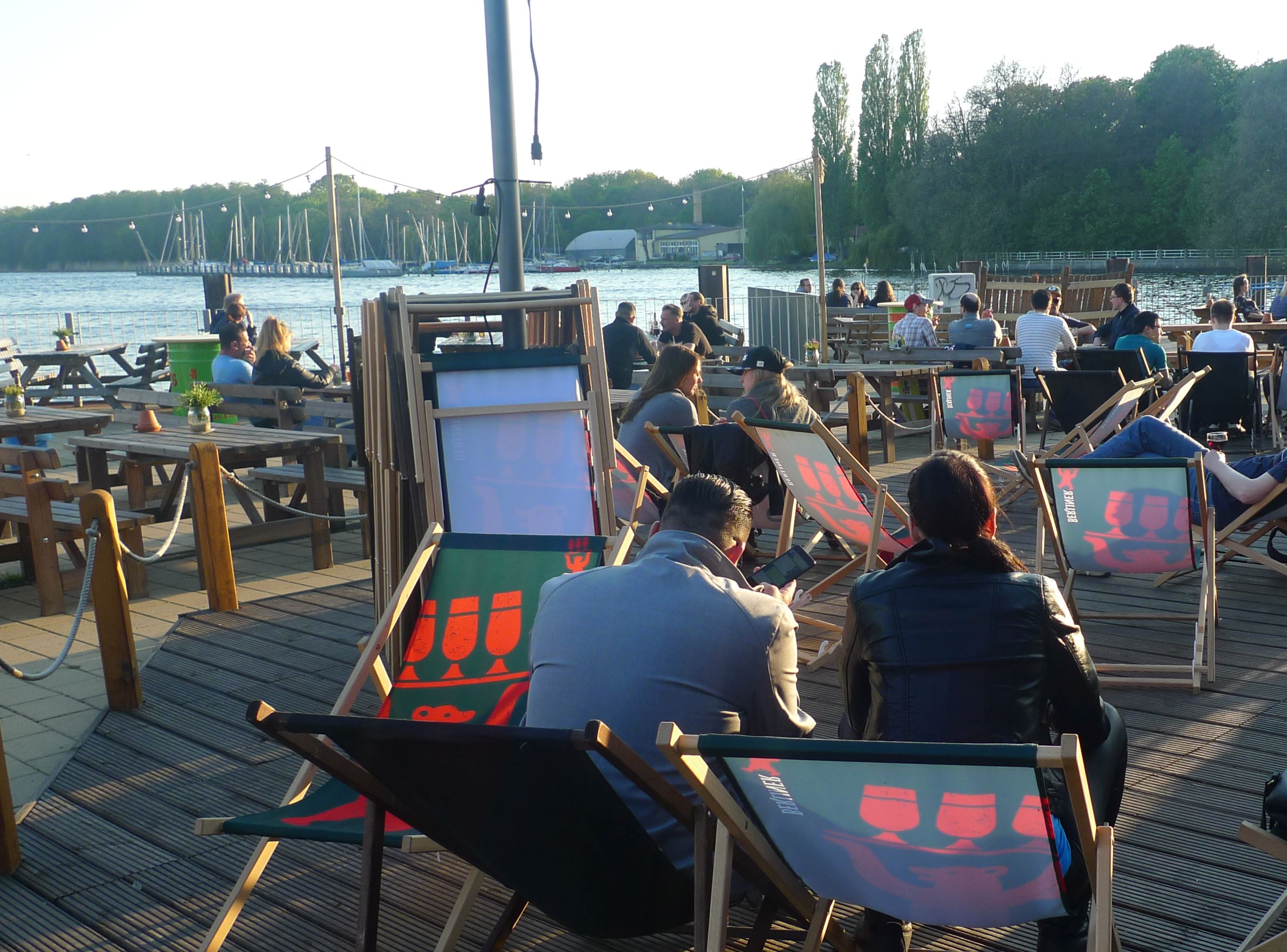 Friedrichshagener Schirm 9 plus 1 Kneipenfest 2018 in Friedrichshagen